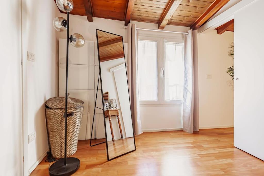 Elegante Loft Su 2 Piani A 5 Minuti Da San Siro Apartamento Milão Exterior foto